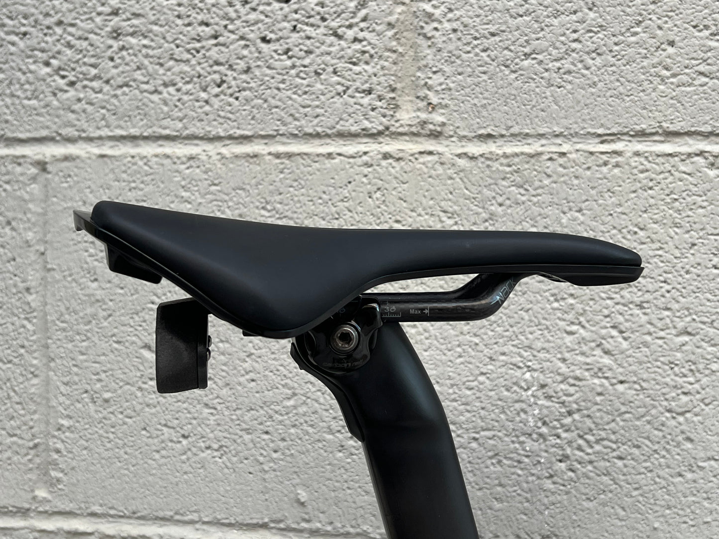 Supporto Garmin Varia + AirTag